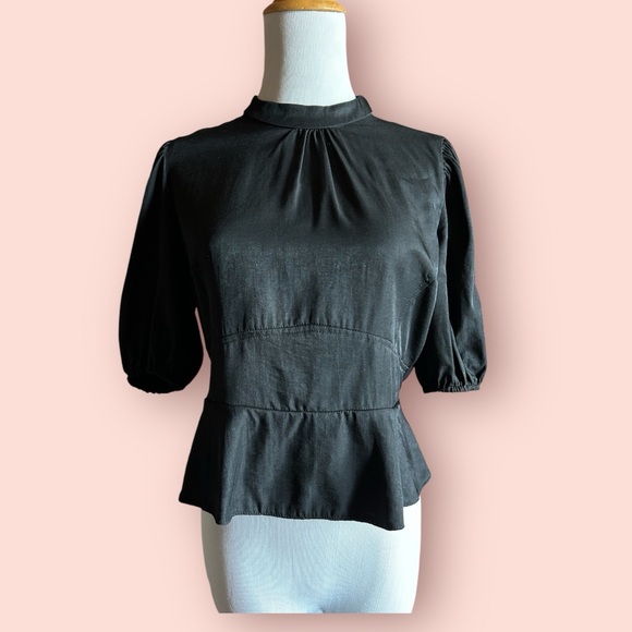 Black Puff Sleeve Peplum Top NWT Size Large - Picture 3 of 9